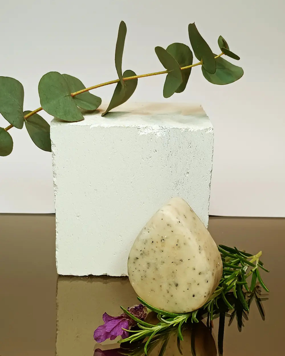 Nature-Bar-Shampoo-Bar-Voedt-en-Herstel