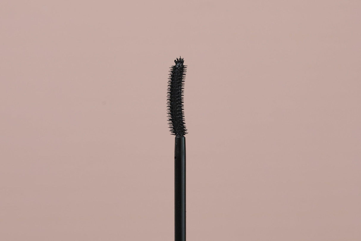 INIKA-Mascara-Curvy-Lash-Kwastje