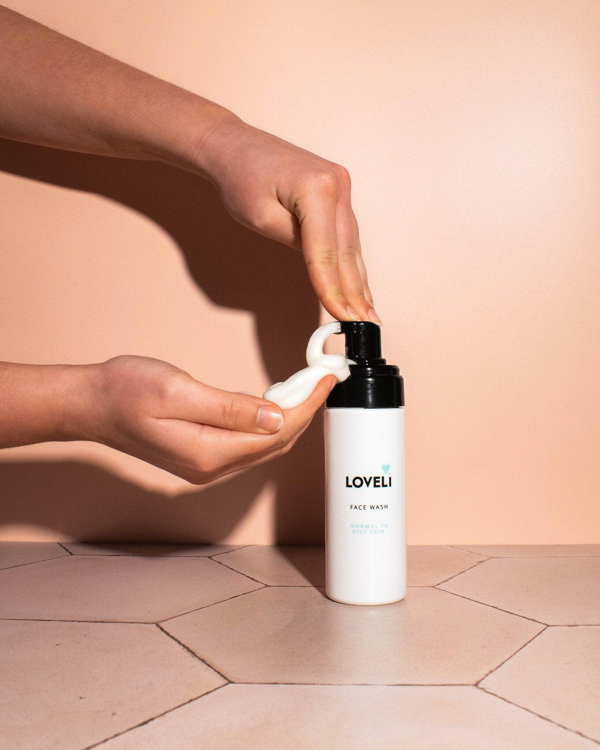 Loveli-Face-wash-normal-to-oily-skin-1