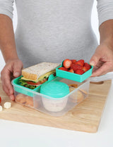 21685_1.25l_bentocube_togo_bench_food_hands_lifestyle_mintyteal_1