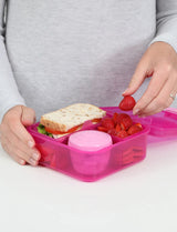 41685_1.25l_lunch_bentocube_lifestyle_bench_food_hands_open_pink