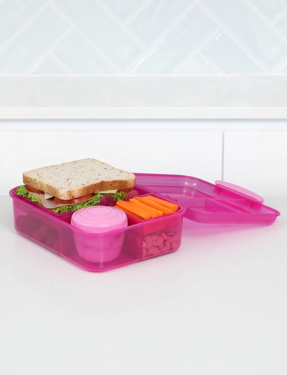 41690_1.65l_lunch_bento_lunch_lifestyle_food_bench_open_pink