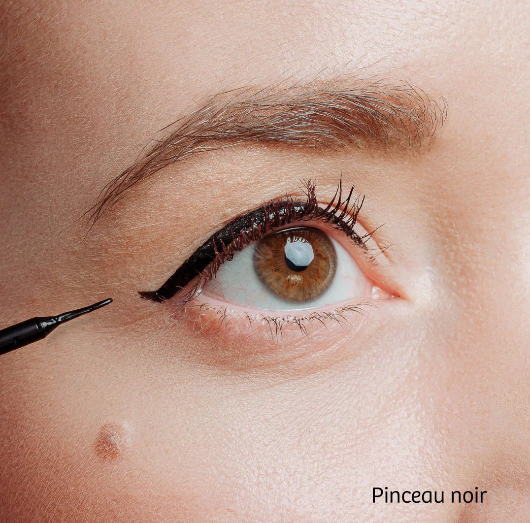 Charlotte-bio-eye-liner-noir-pinceau_1800x1800