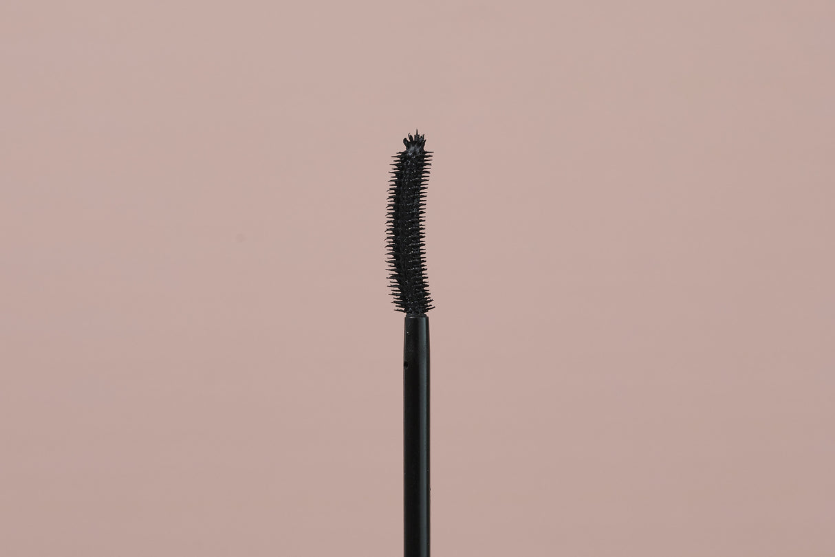 INIKA-Mascara-Curvy-Lash-Kwastje