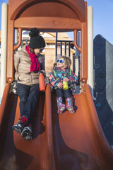 K27CPPS-TL-T-SPORT-HOLZ-Mom and Daughter On Slide