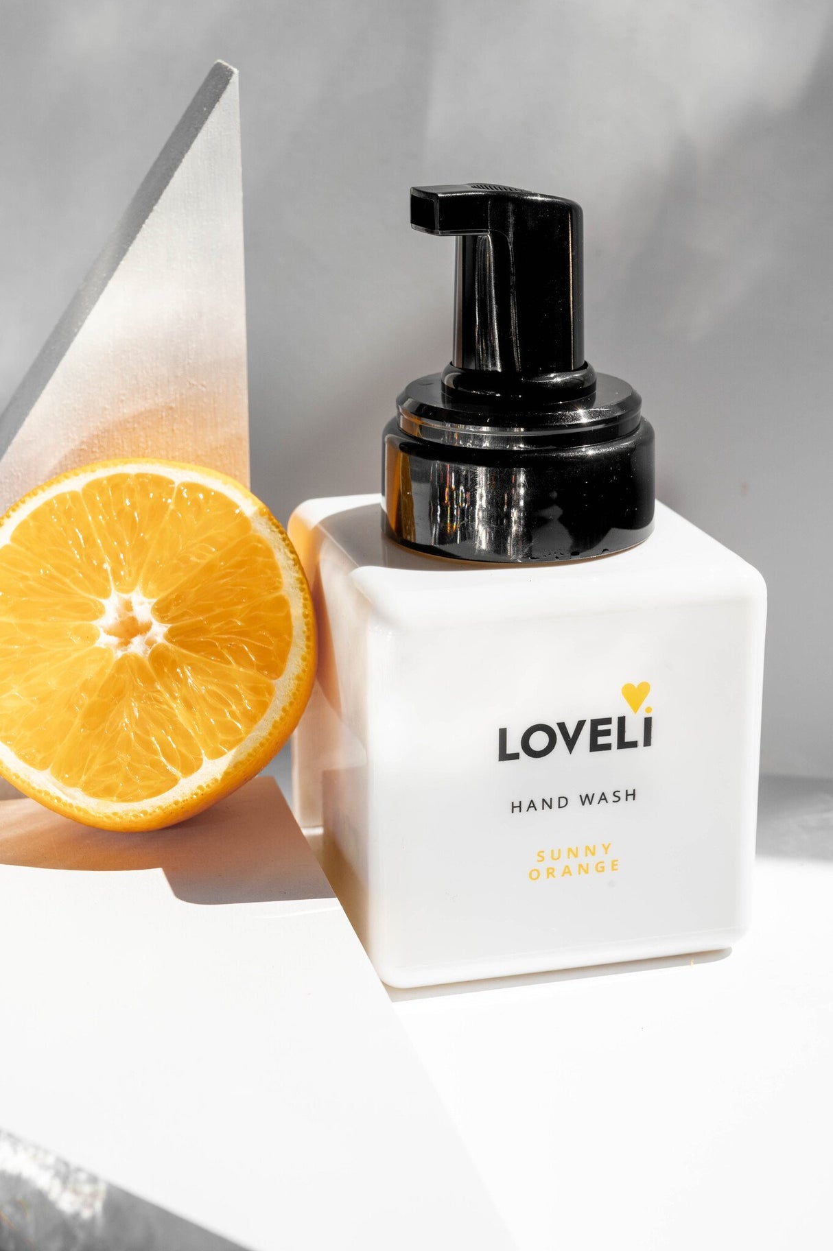 Loveli-hand-wash-sunny-orange-shadow-1