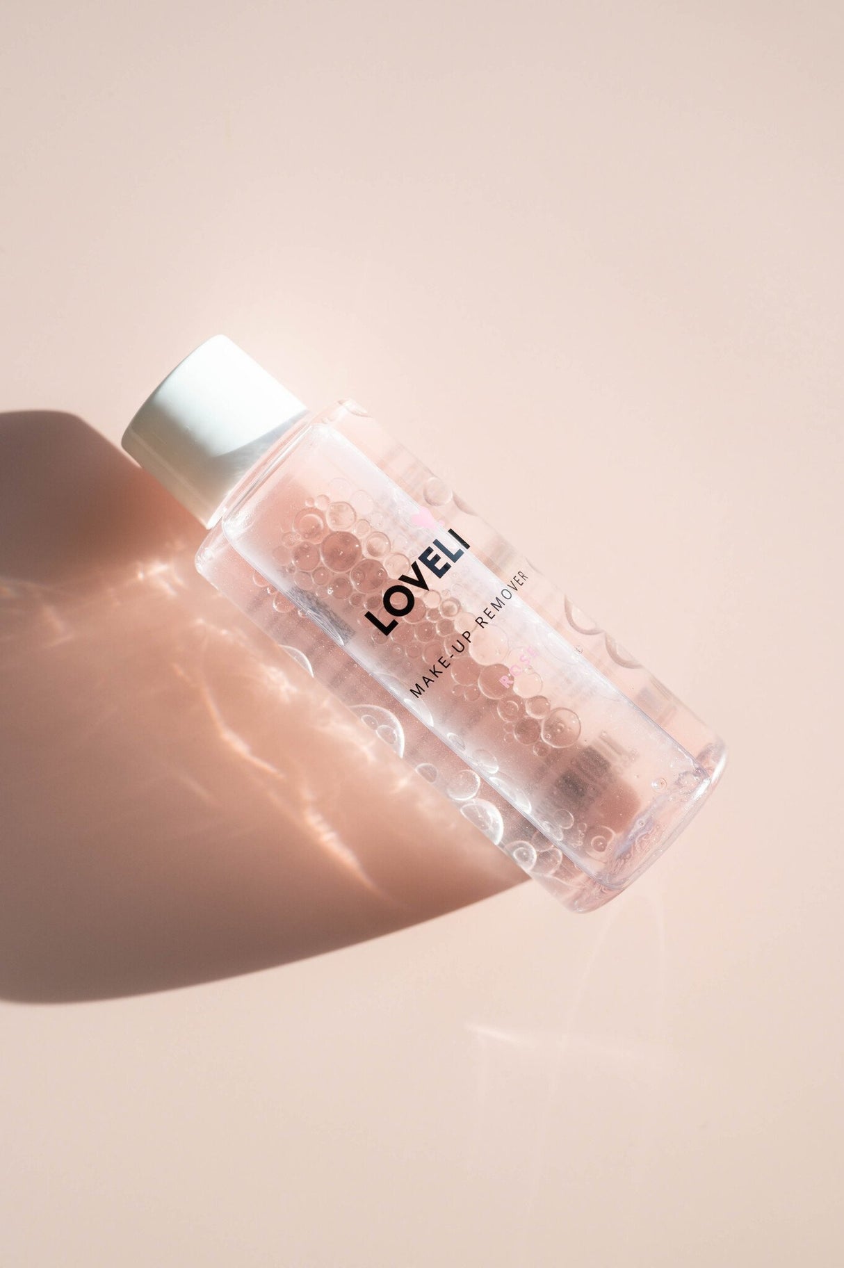 Loveli-make-up-remover-100-ml-bubbles