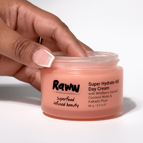 RAWW-Super-Hydrate-Me-Day-Cream-Lifestyle-01