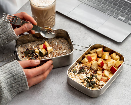 Yogi-Double-Plus-und Spork-mit-Porridge_quer