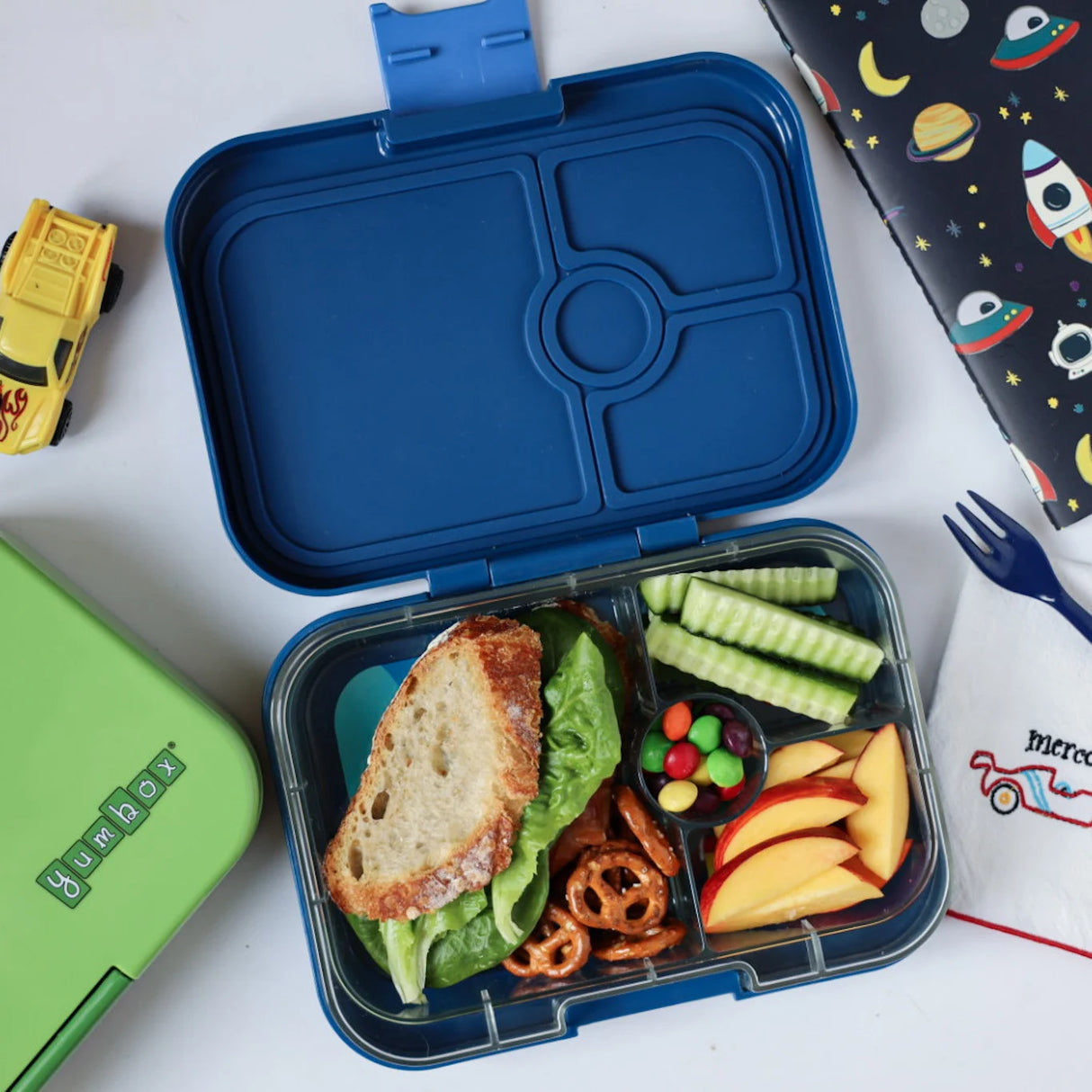 yumbox-panino-broodtrommel-Monte Carlo Shark1